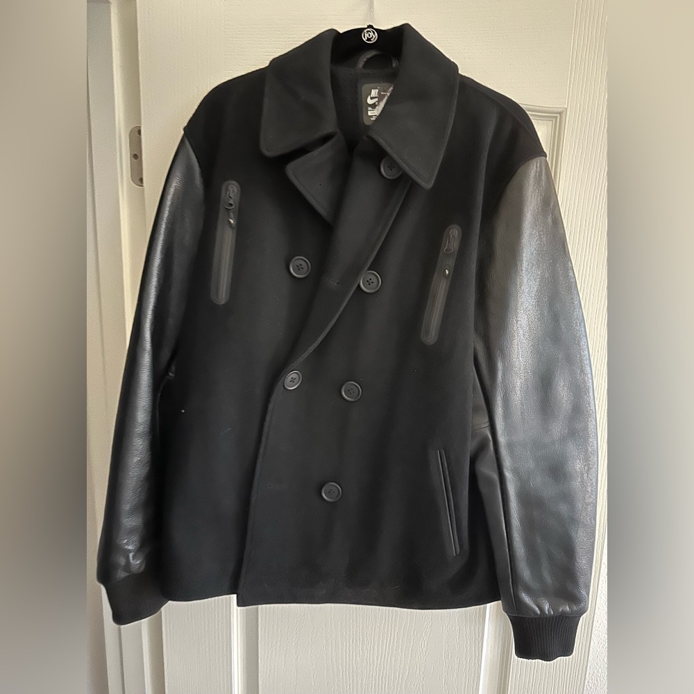 Brand new Nike men’s jacket